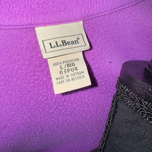 Bundle of Two L.L. Bean Women's Cream Ski Jacket - Picture 9 of 9